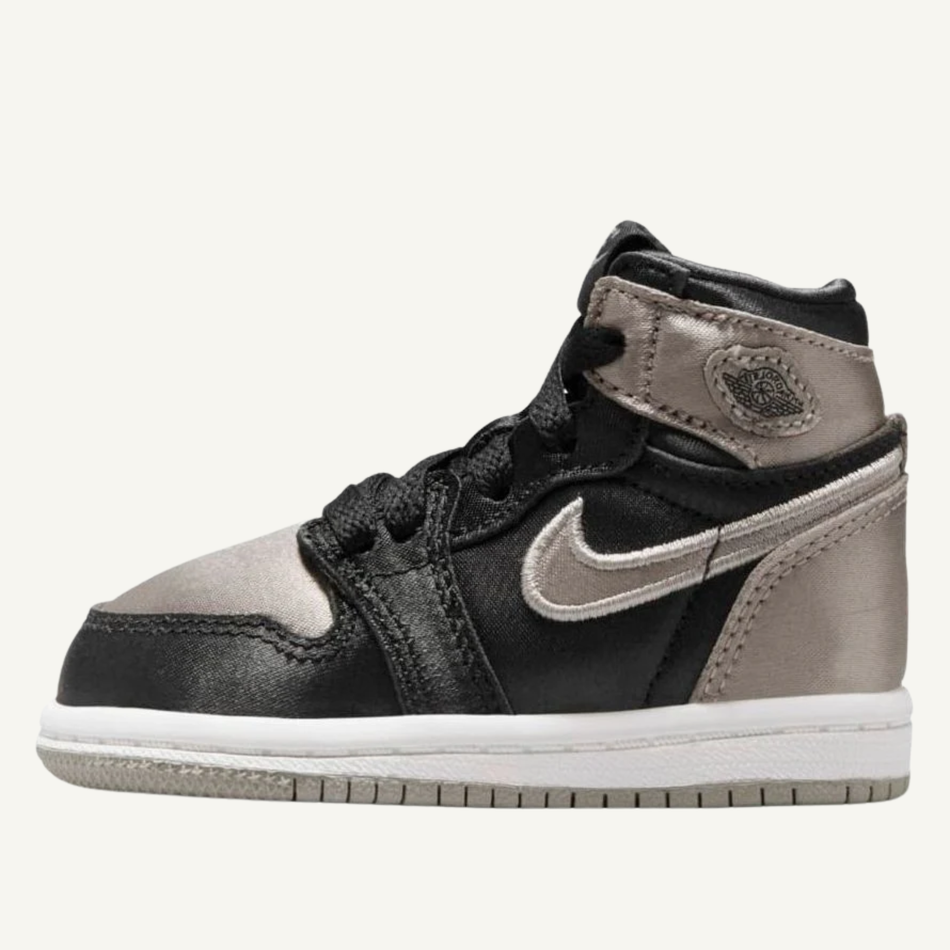 Zapatillas Jordan 1 Retro High OG de niño pequeño de Jordan en negro/gris, FD5305 010