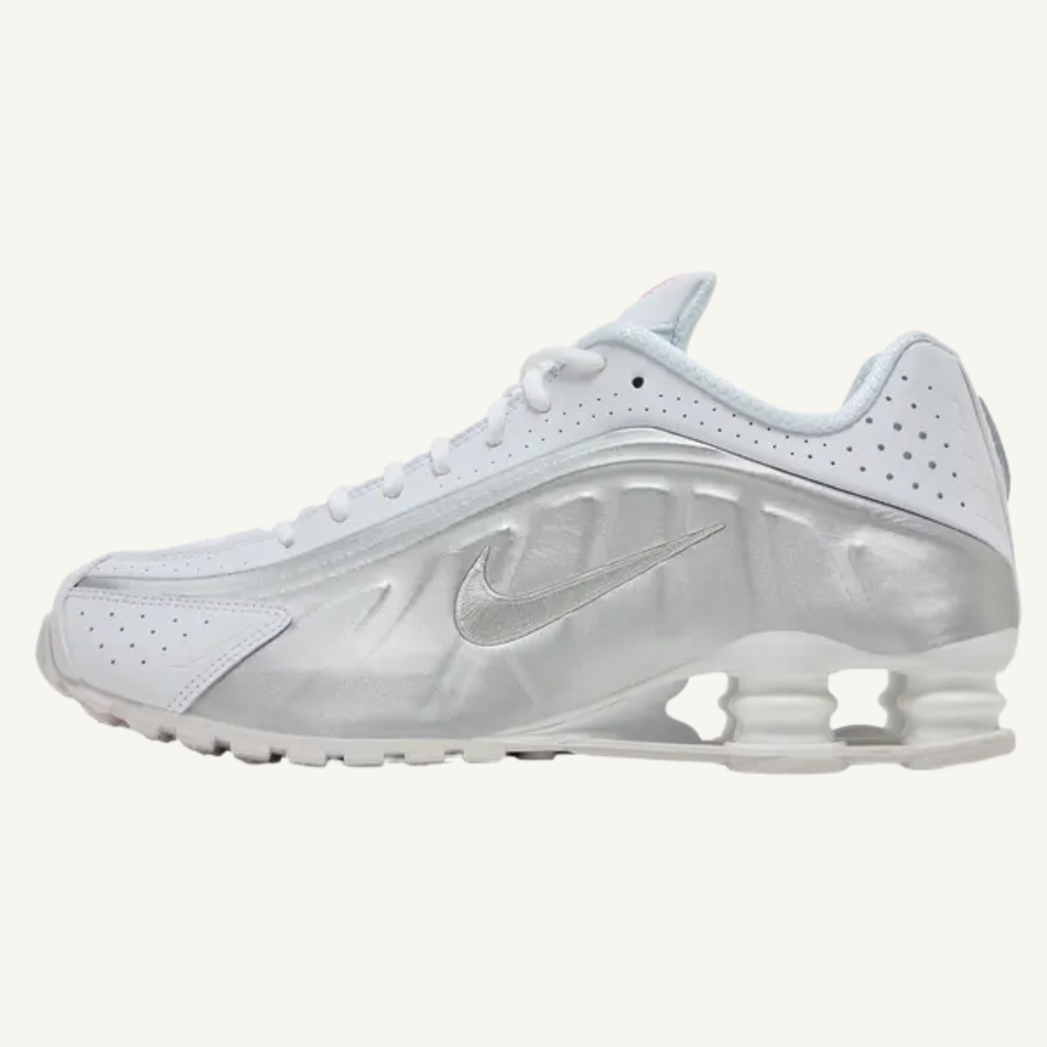 Nike Men's White/Metallic Silver Shox R4 Sneakers, HQ1988 101