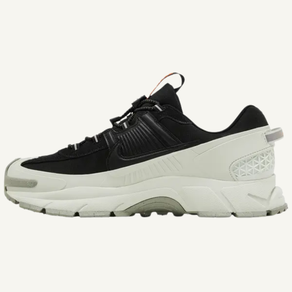 Nike Men's Black/Light Silver Zoom Vomero Roam Sneakers, FV2295-001