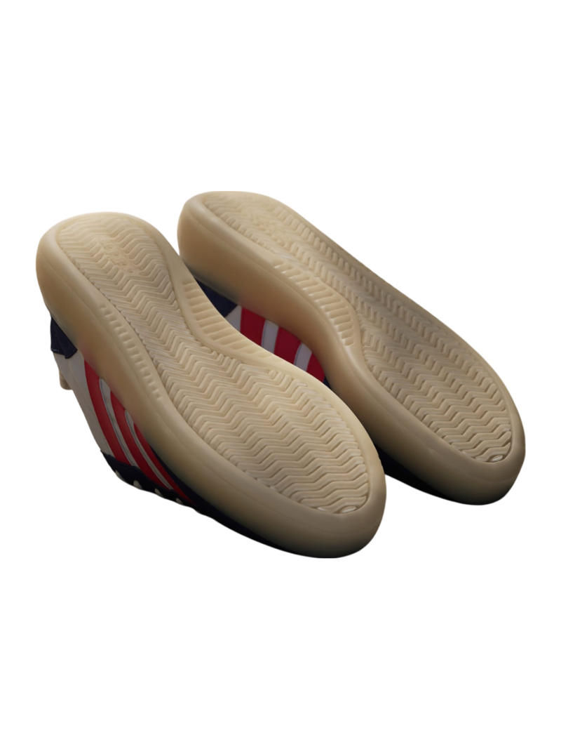 Zapatillas Adidas Barreda para hombre, blanco roto/rubí puro/azul oscuro, JP9667