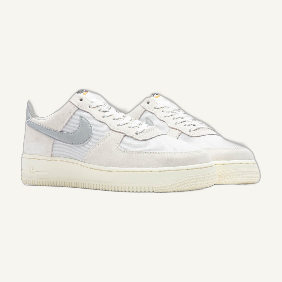 Nike Men's Sail/Light Smoke Grey Air Force 1 '07 LV8 'Certified Fresh' Sneakers, DO9801 100